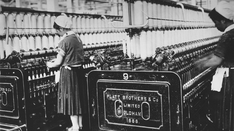 英国プラット社の紡績機械(1888年生、大日本紡績平野工場)